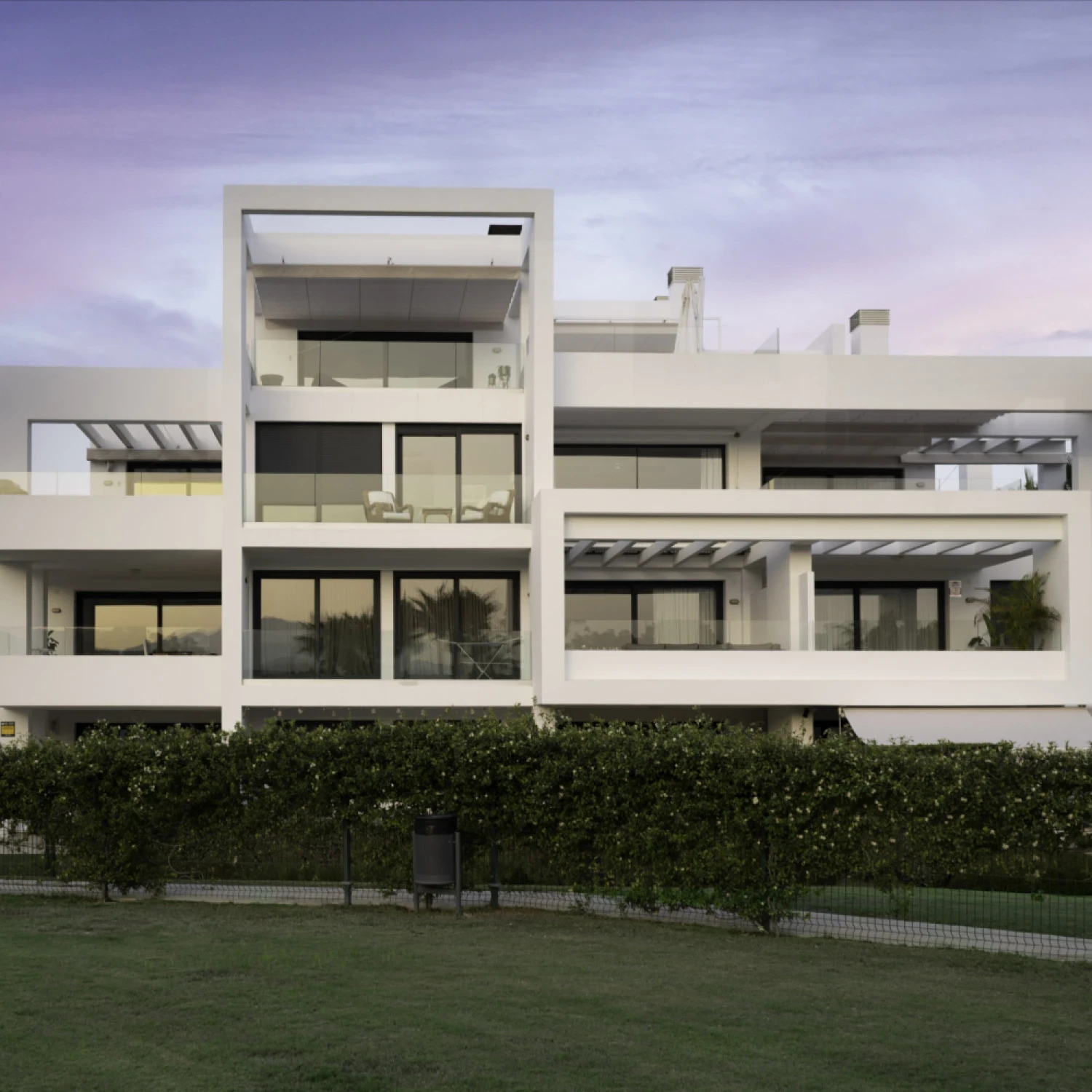 Click to open gallery