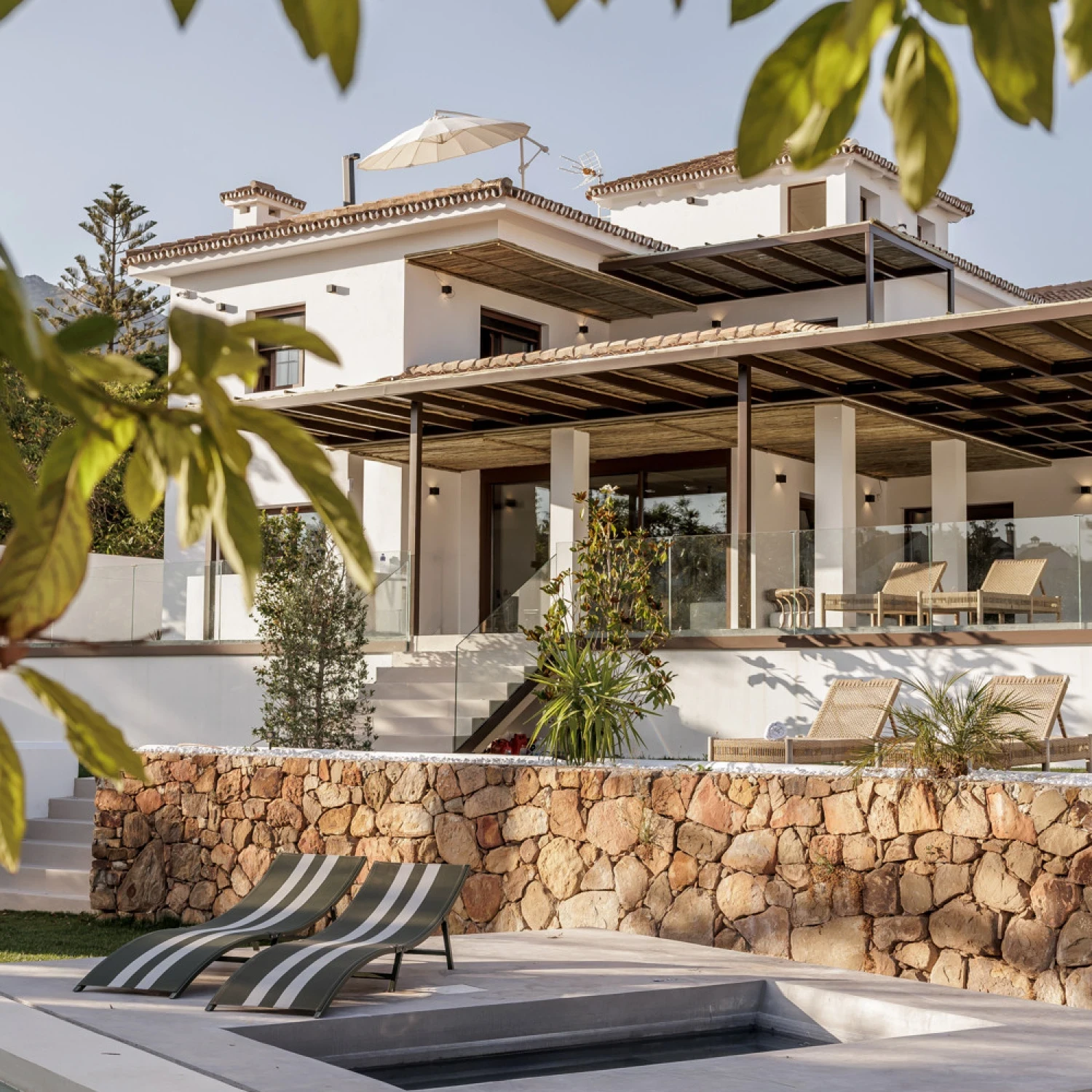 Click to open gallery