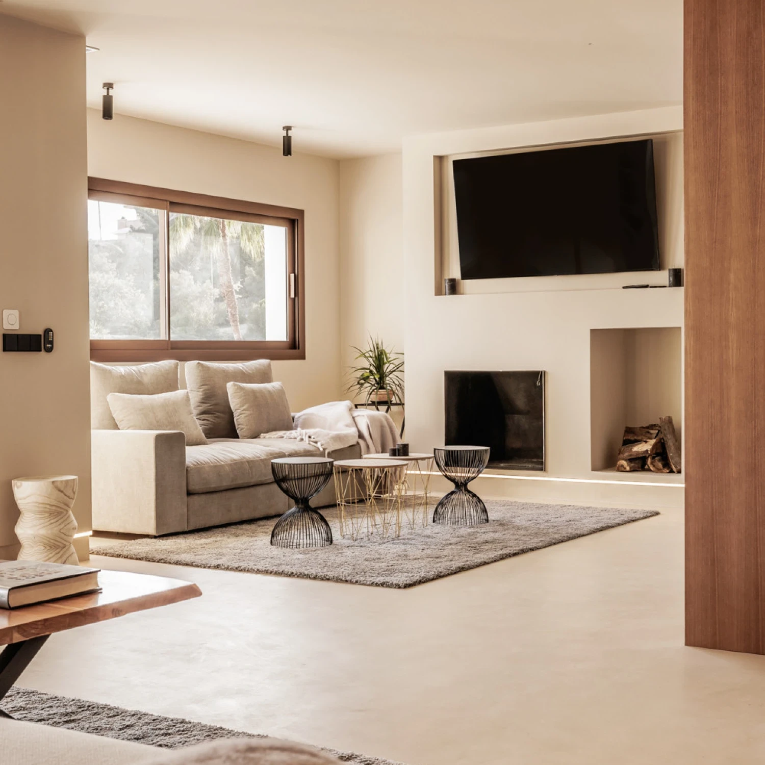 Click to open gallery