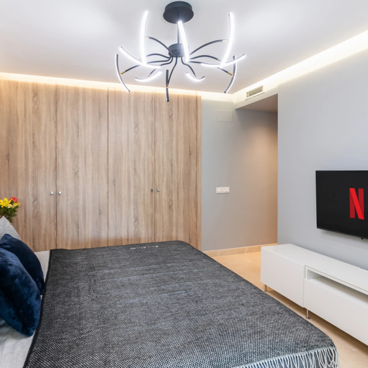 Click to open gallery