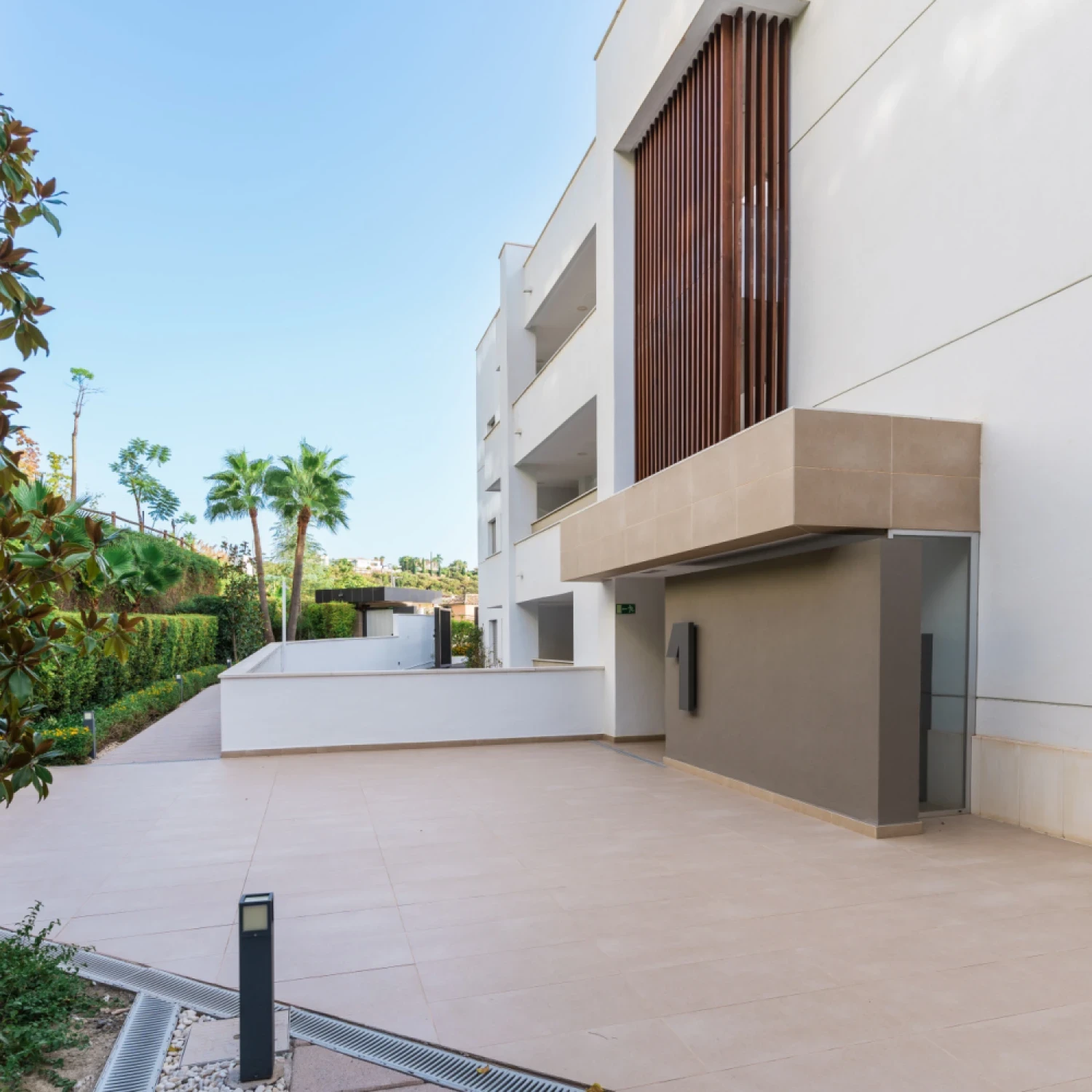 Click to open gallery