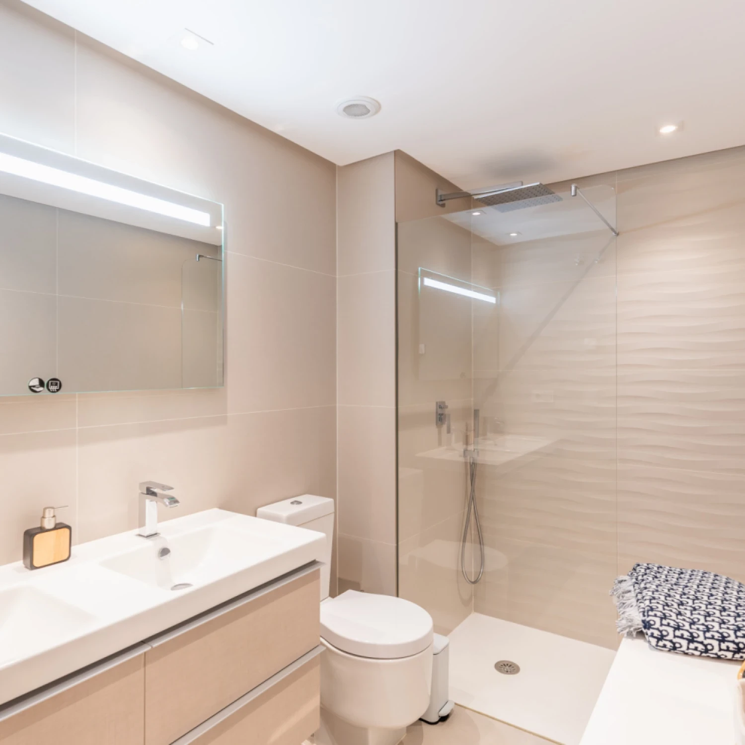 Click to open gallery