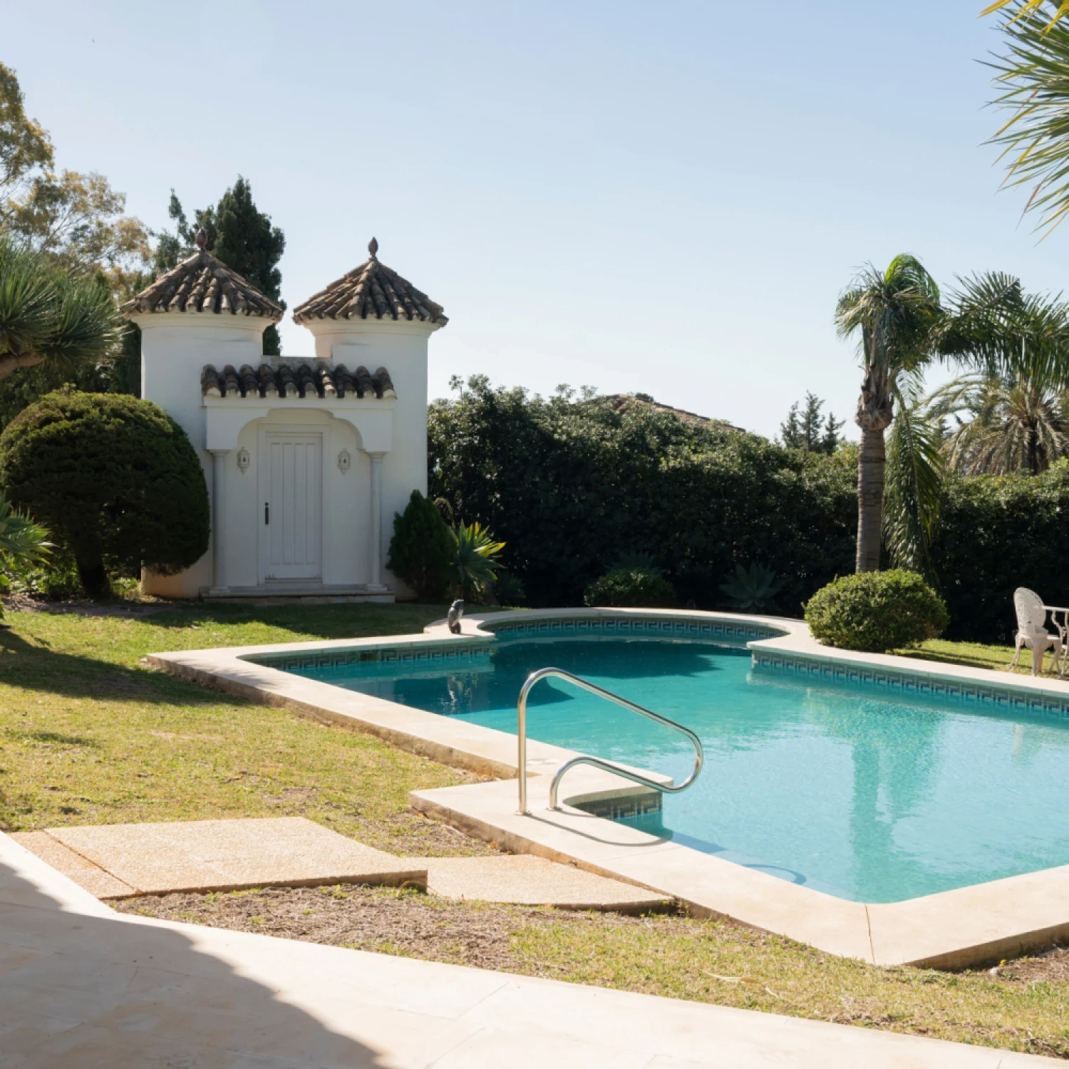 Click to open gallery