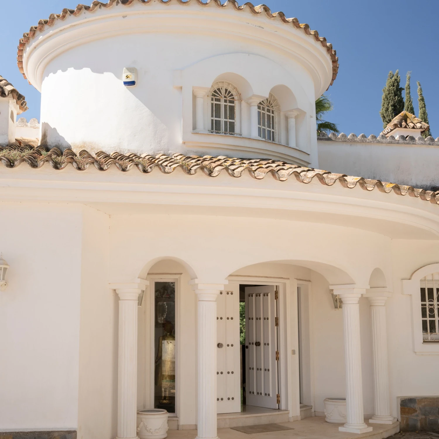 Click to open gallery