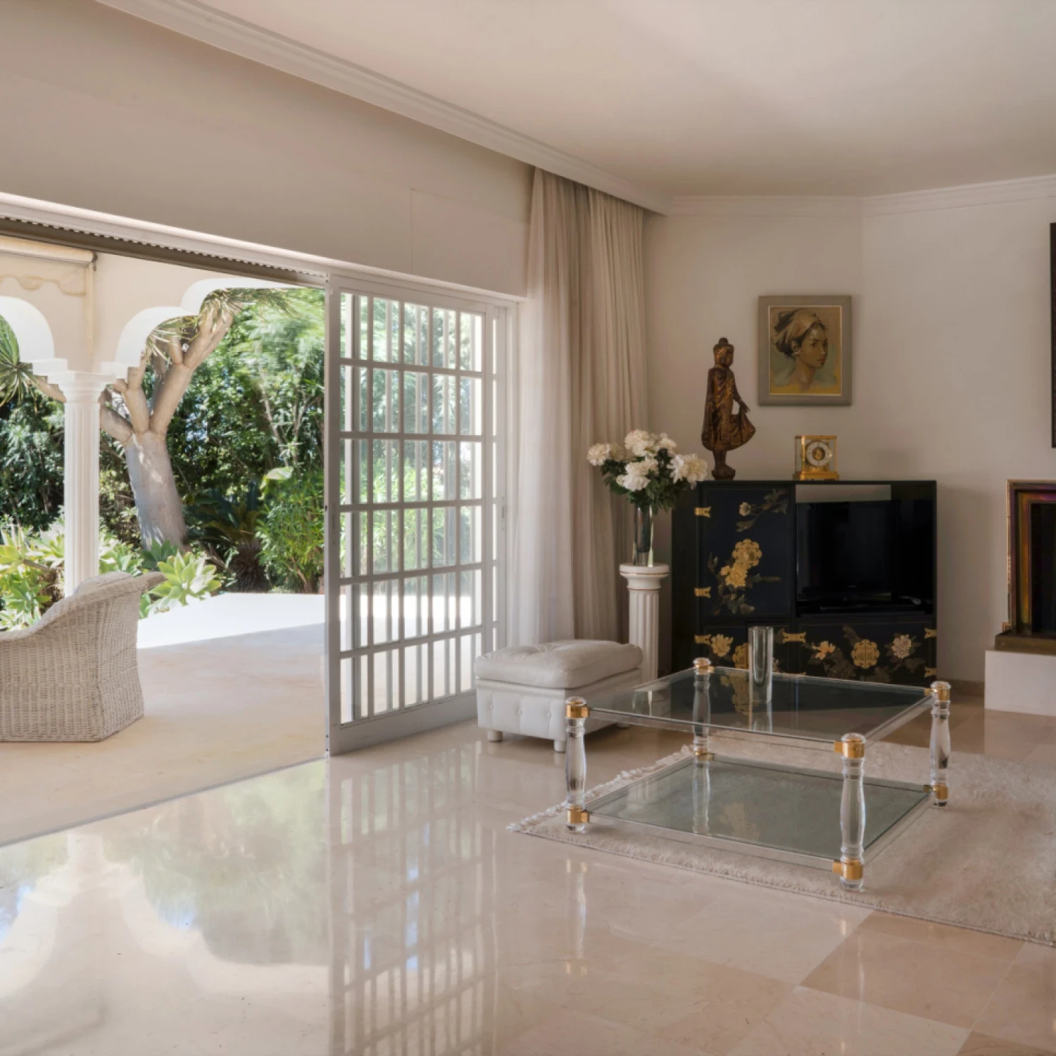 Click to open gallery