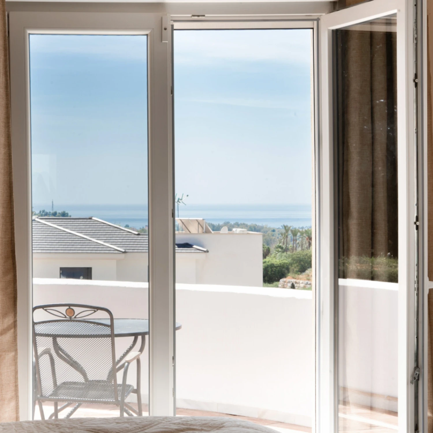 Click to open gallery