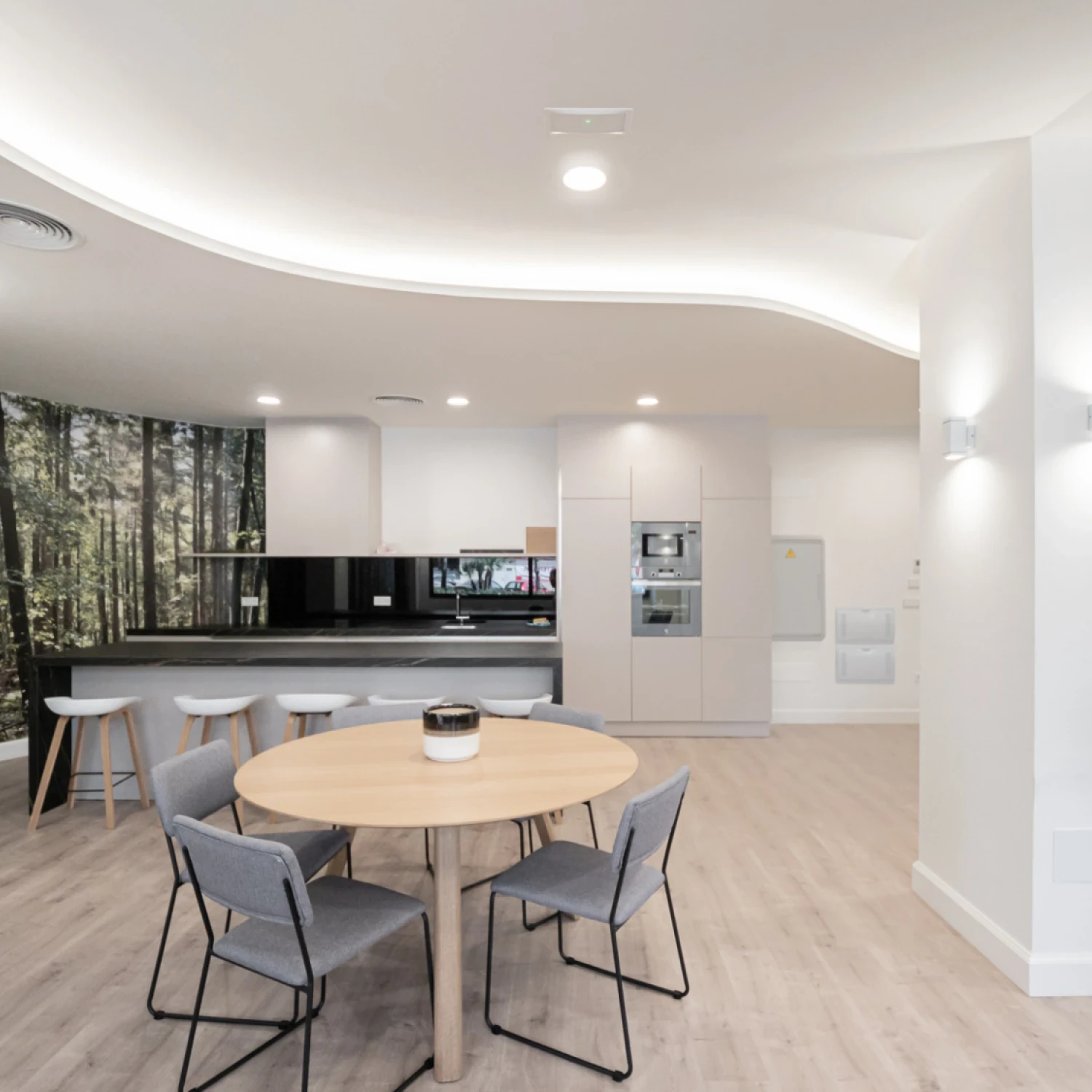 Click to open gallery