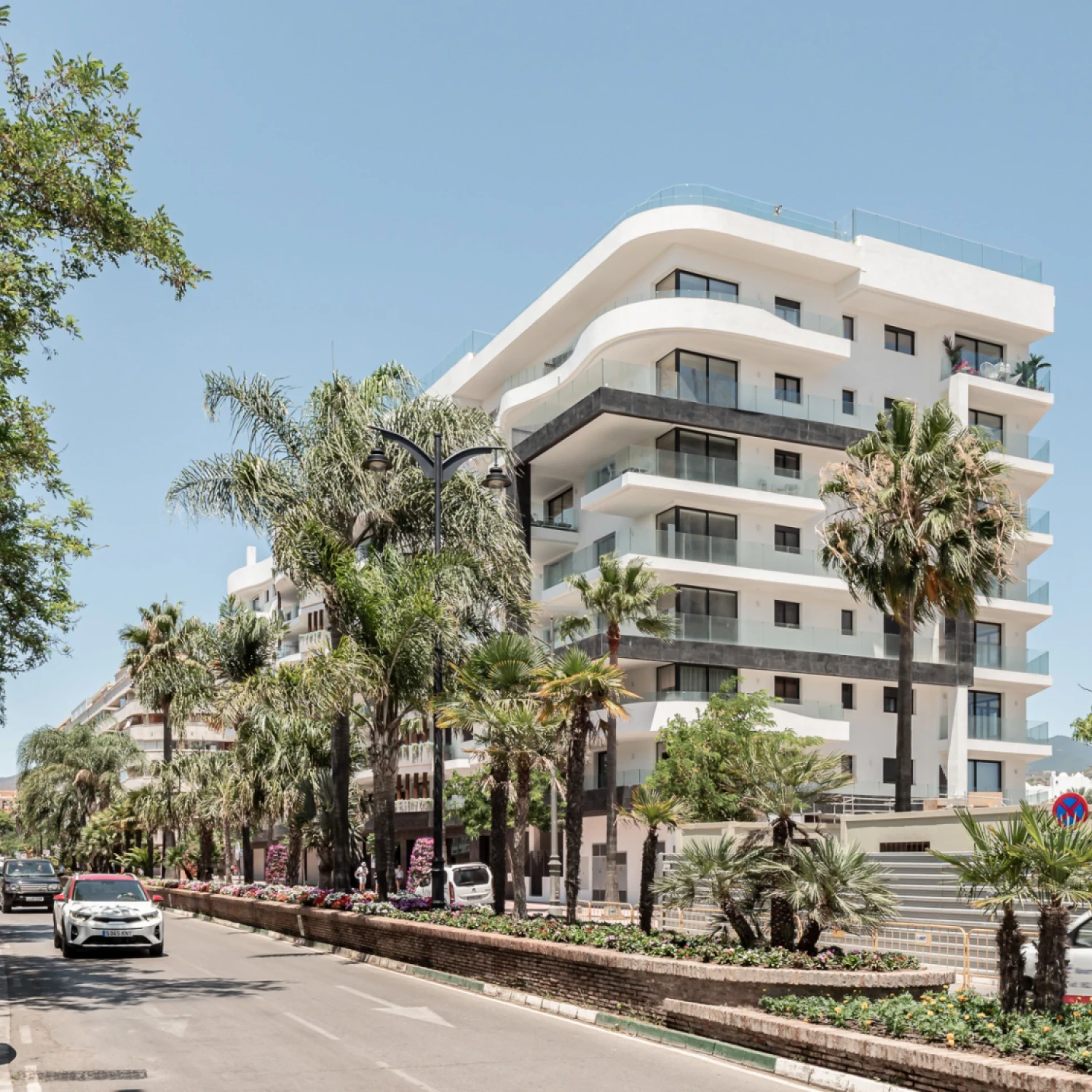 Click to open gallery