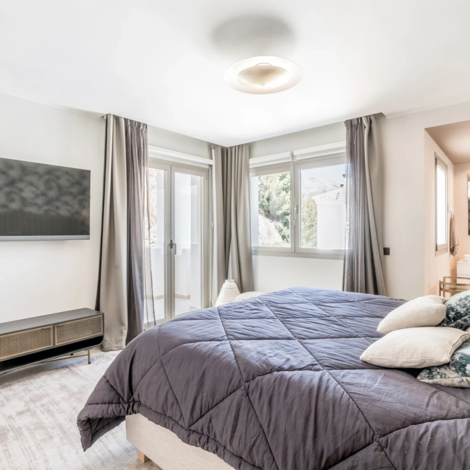 Click to open gallery