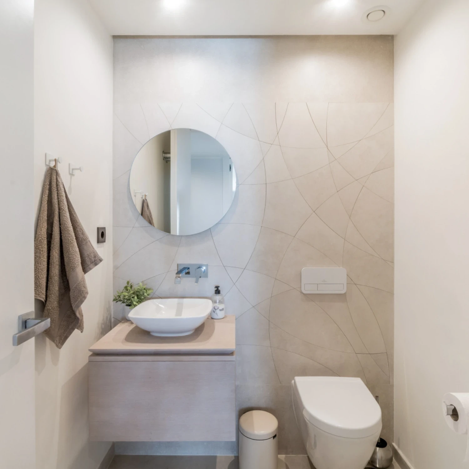 Click to open gallery