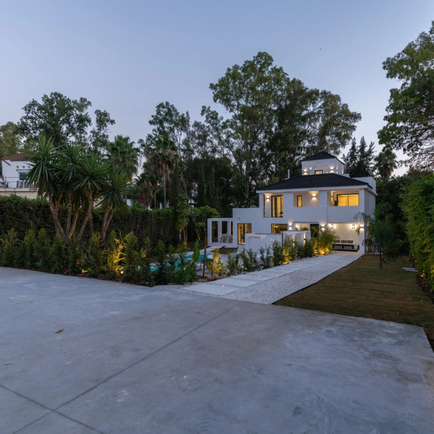 Click to open gallery