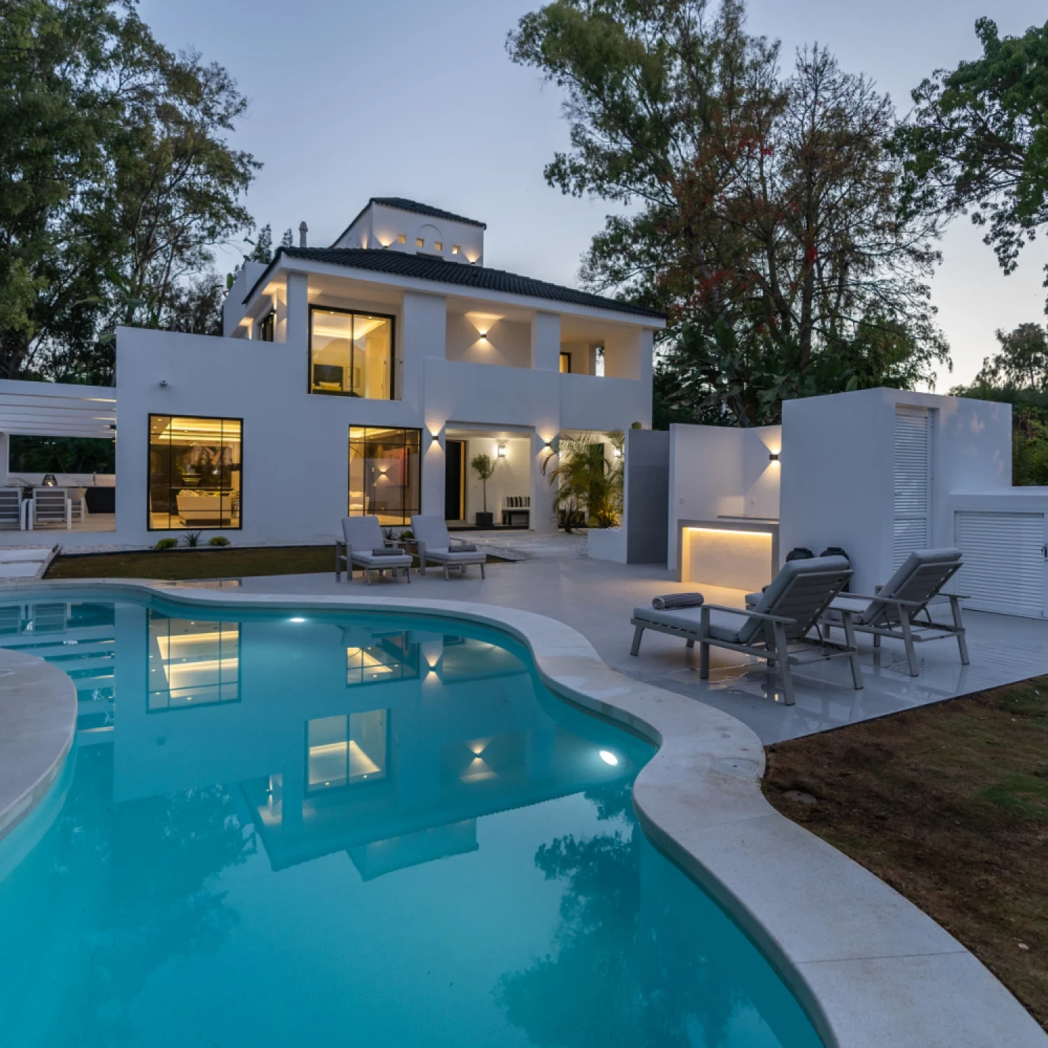 Click to open gallery