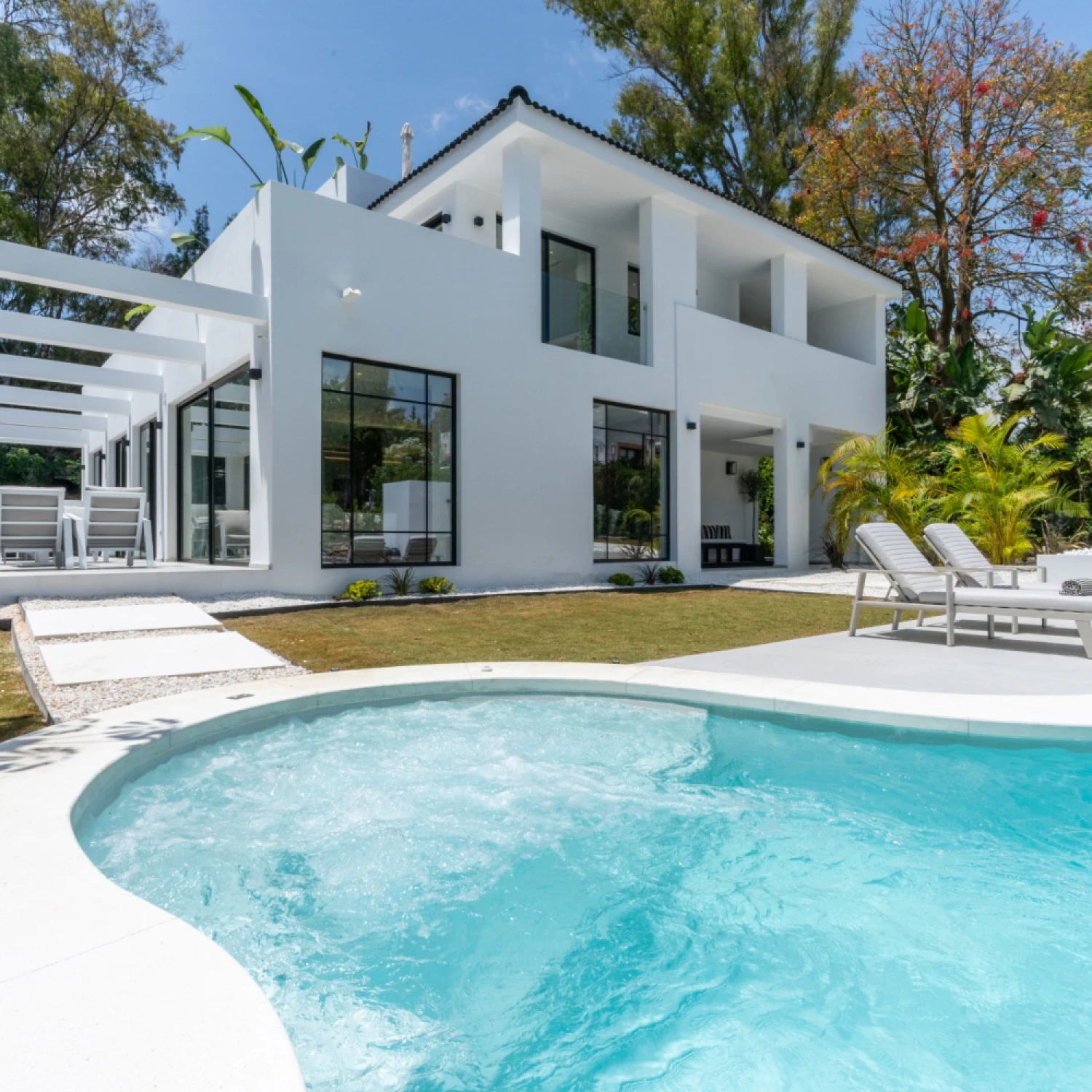 Click to open gallery