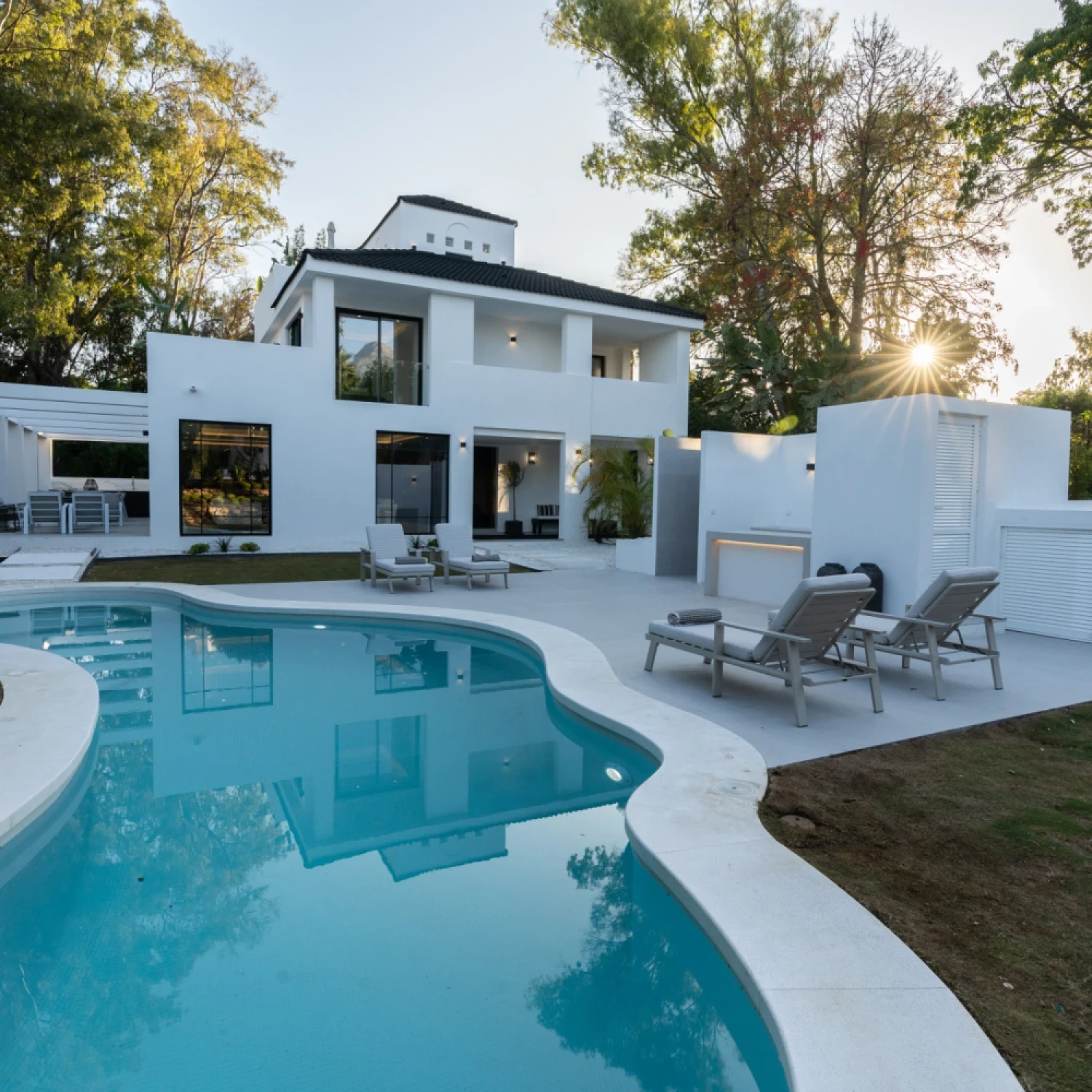 Click to open gallery