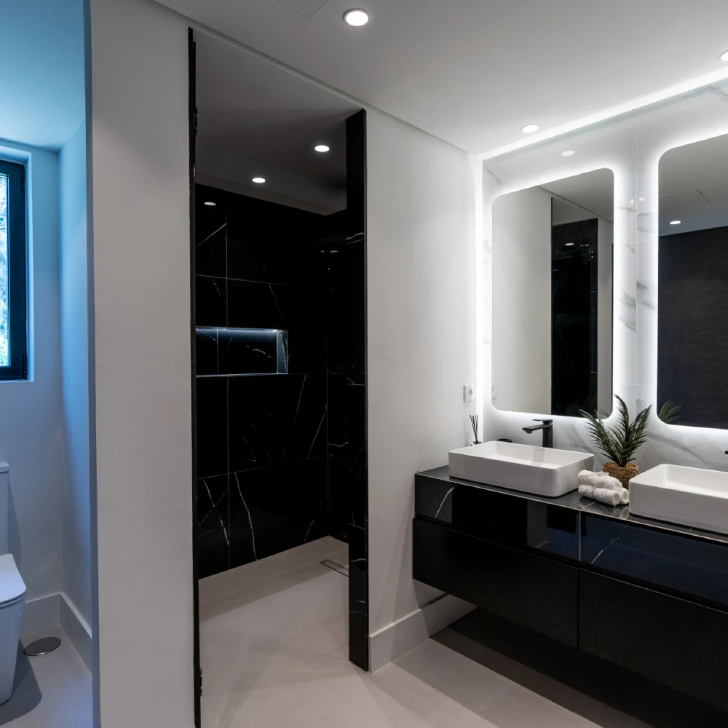 Click to open gallery