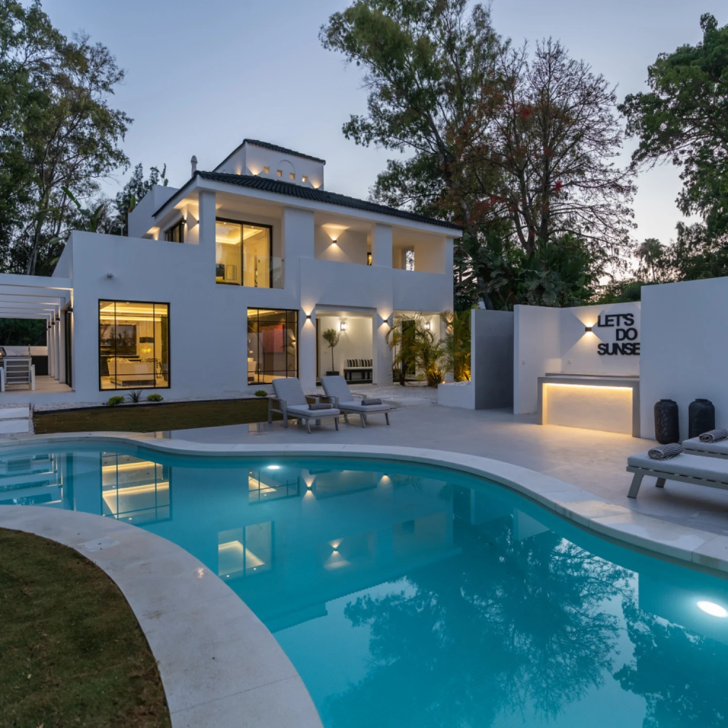 Click to open gallery