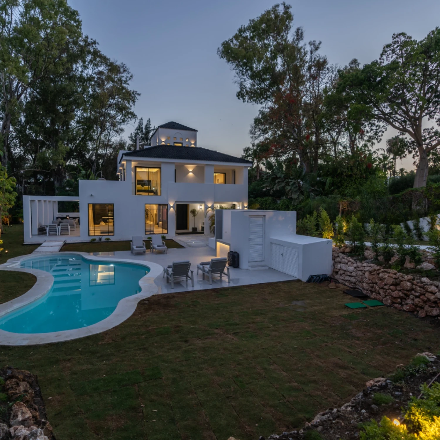 Click to open gallery