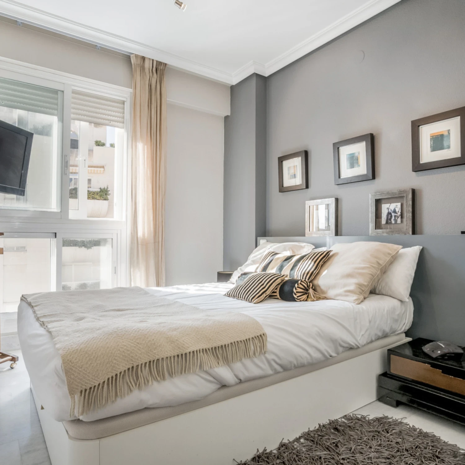 Click to open gallery