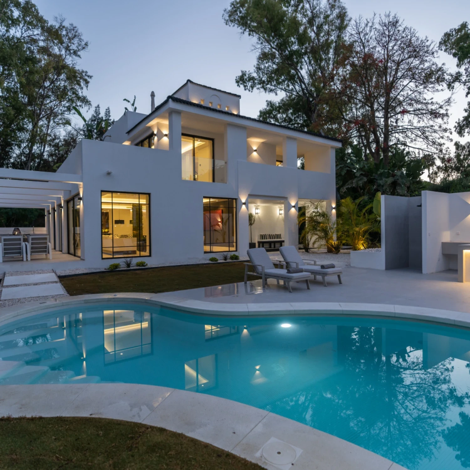 Click to open gallery