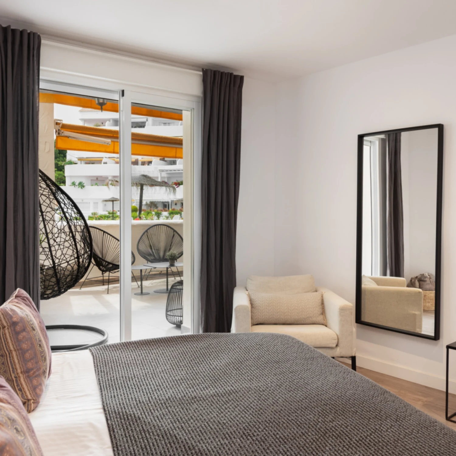 Click to open gallery