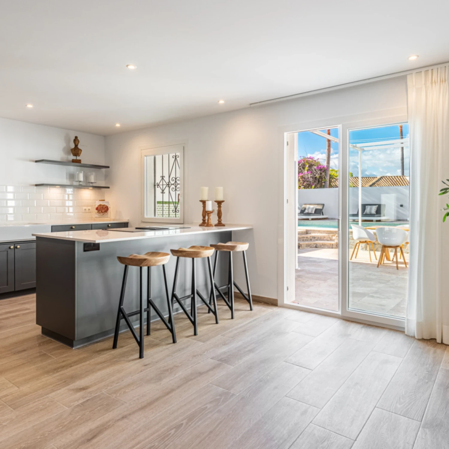 Click to open gallery