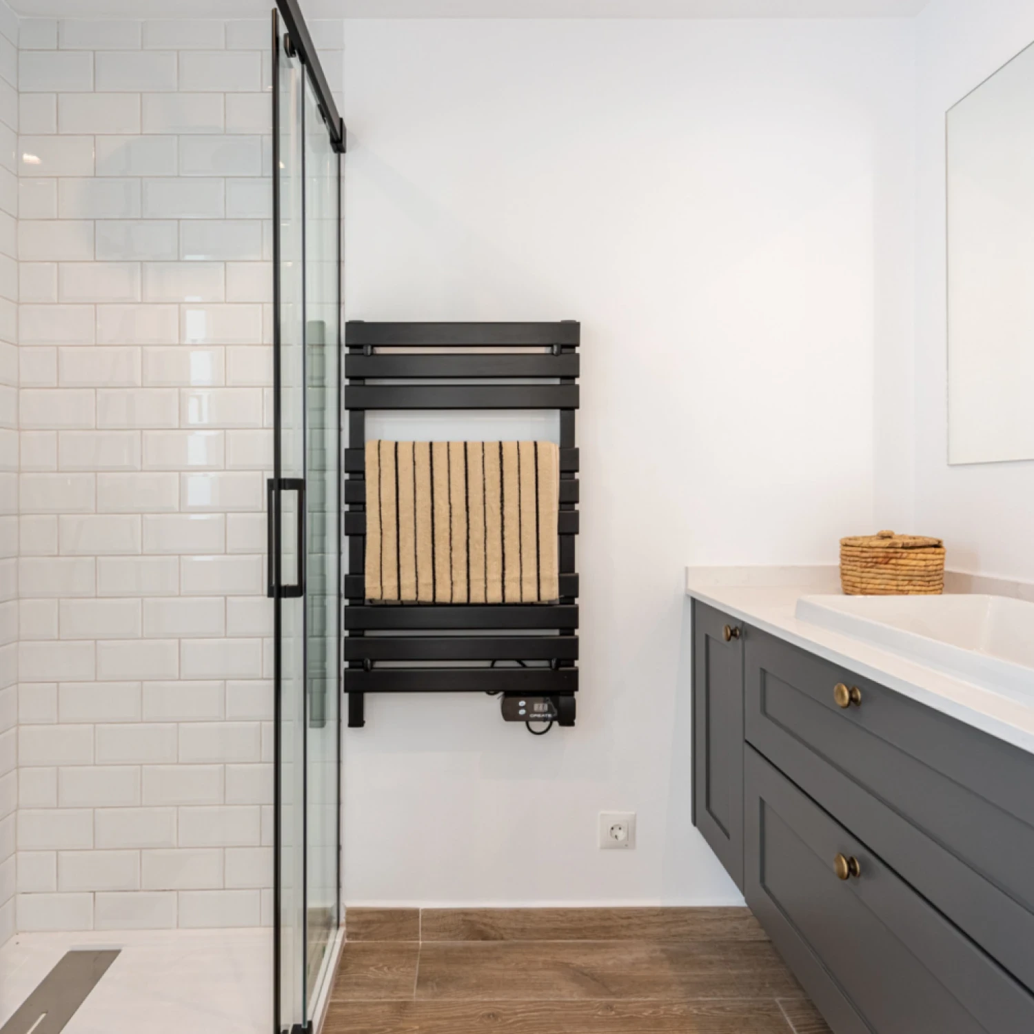 Click to open gallery