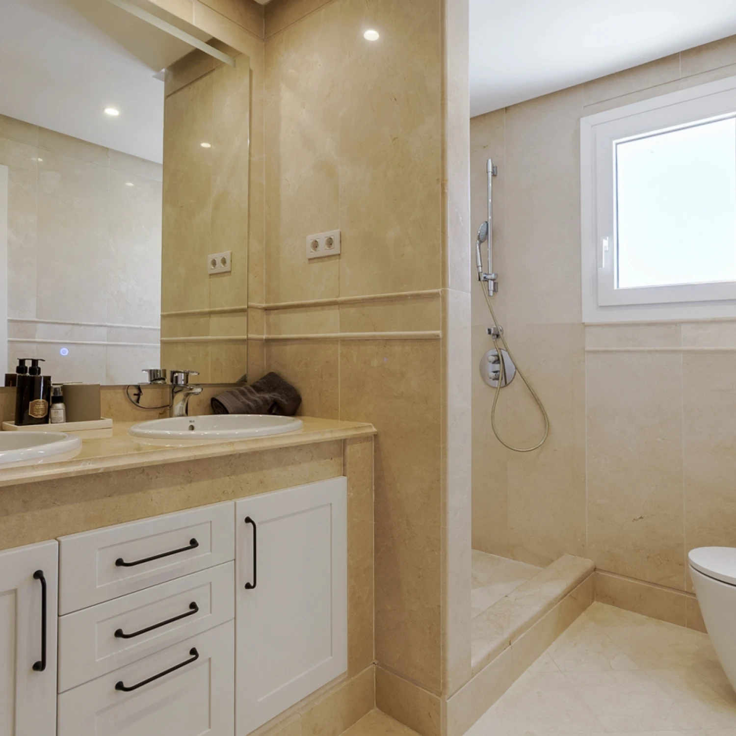 Click to open gallery