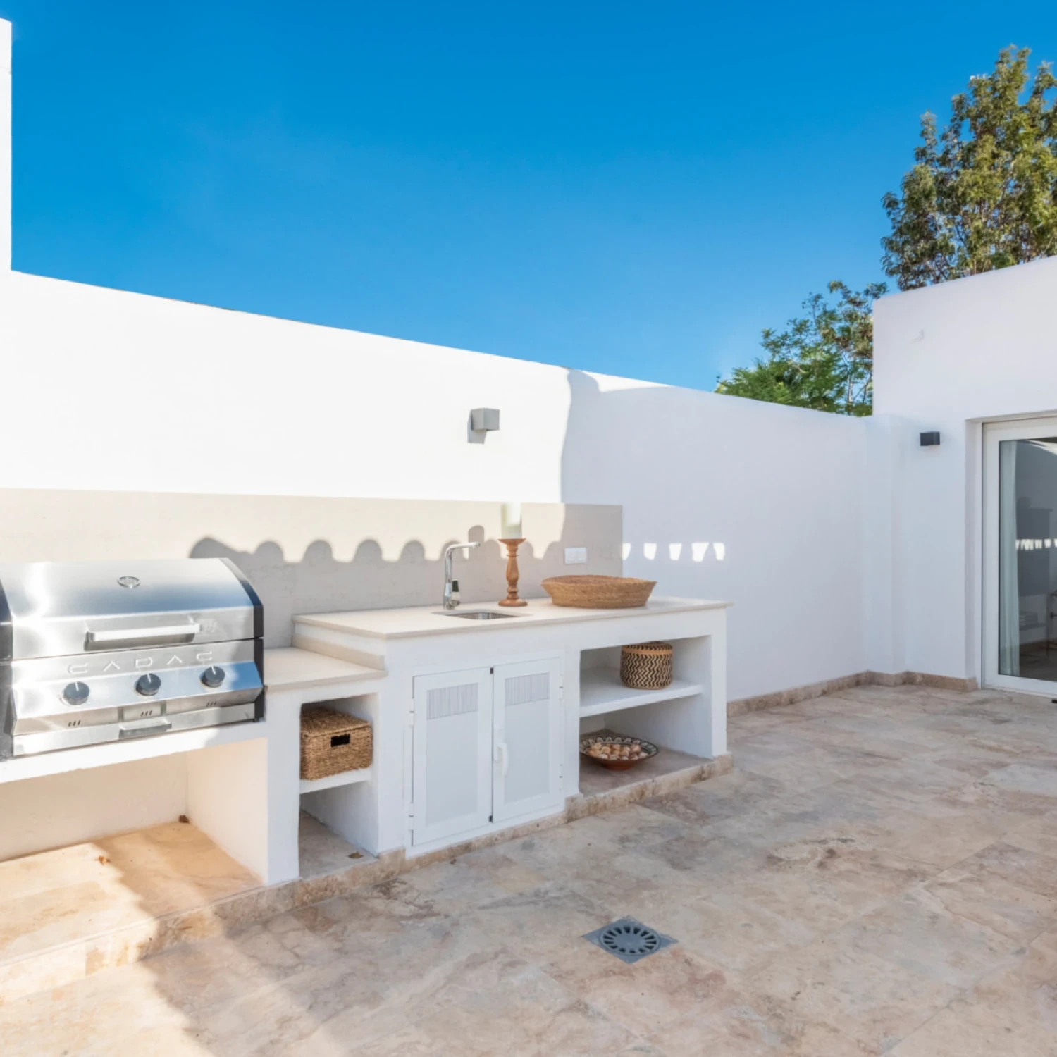 Click to open gallery