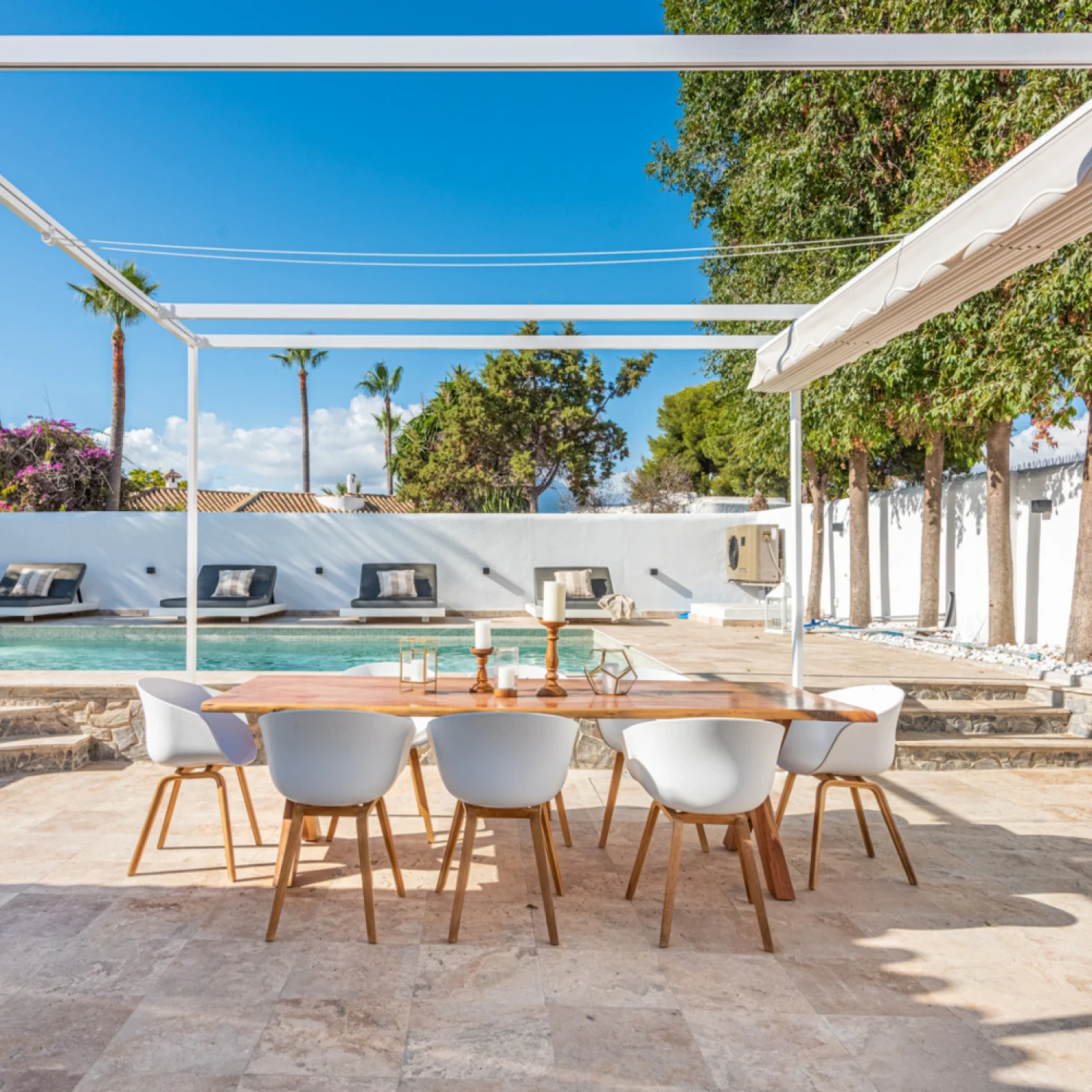 Click to open gallery