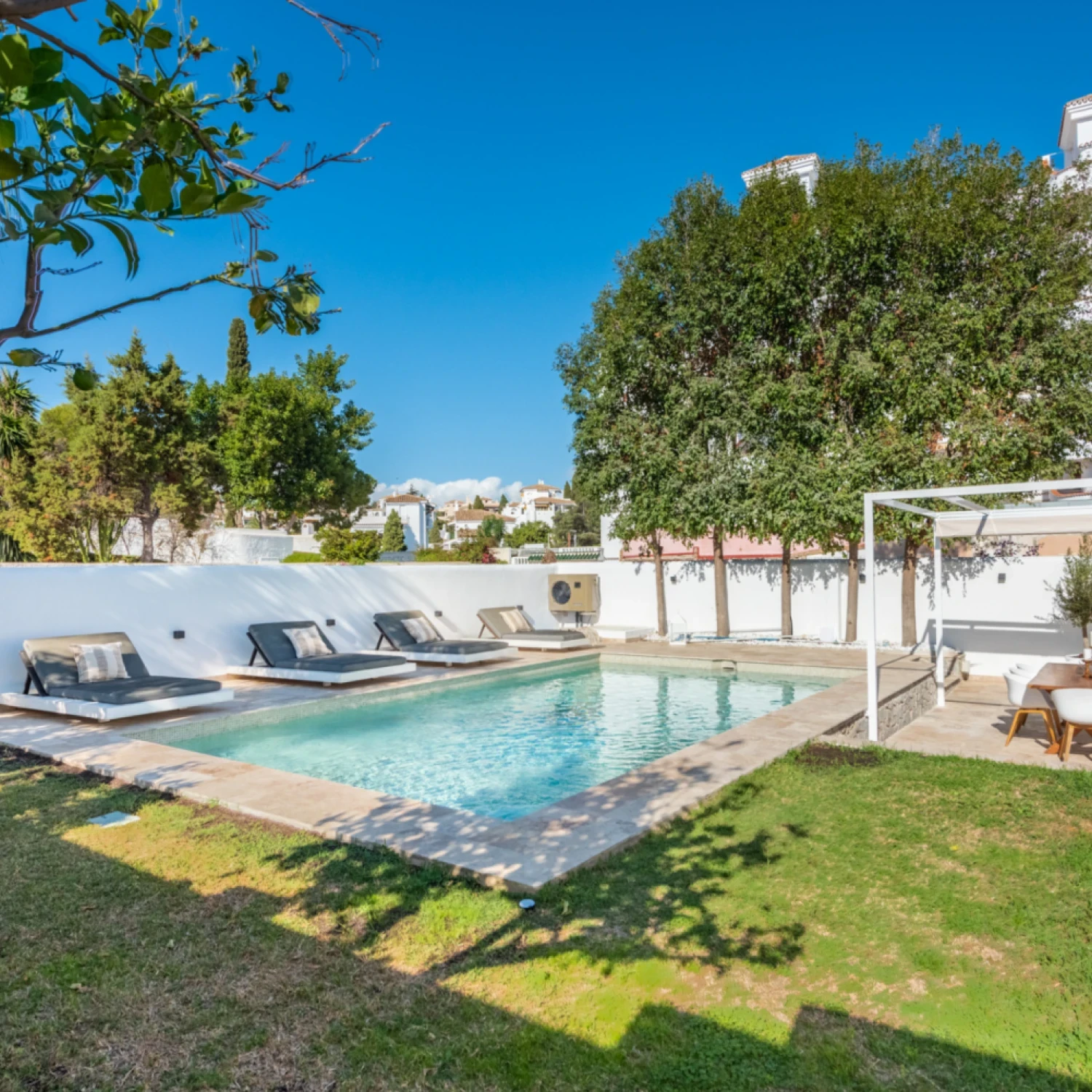 Click to open gallery