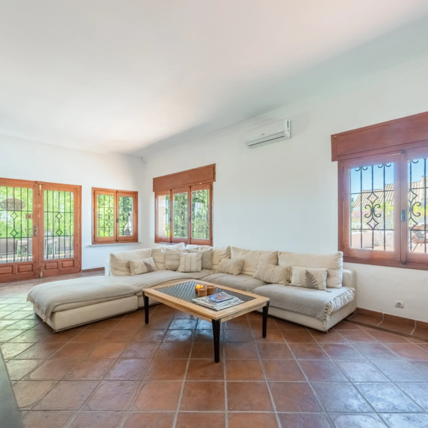 Click to open gallery