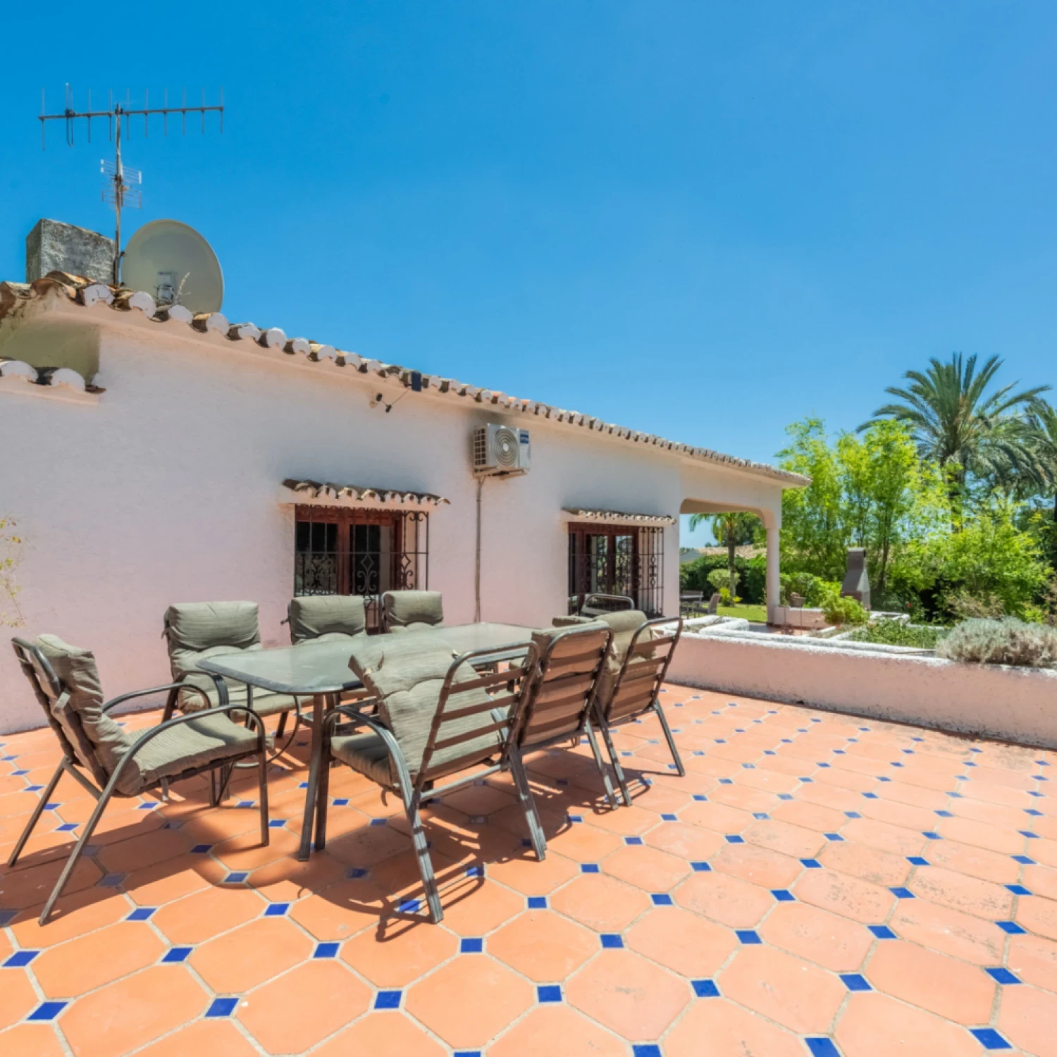 Click to open gallery