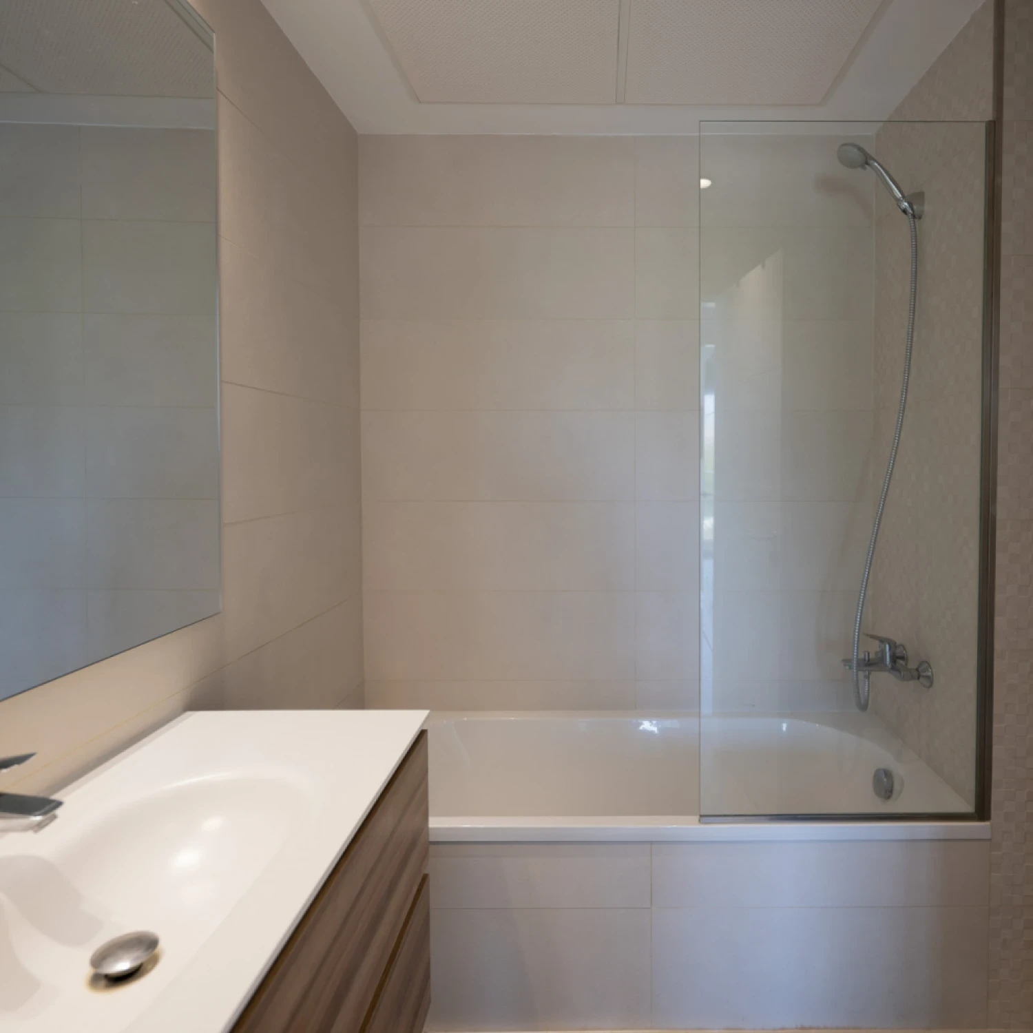 Click to open gallery